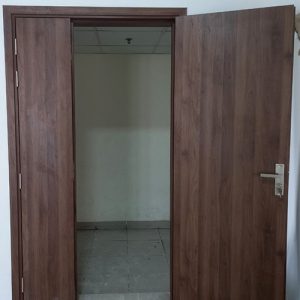 Cửa chính căn hộ 2 cánh
