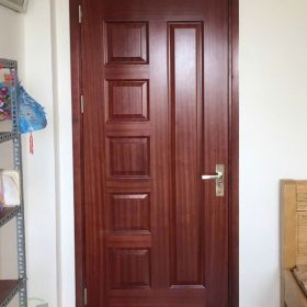Cửa Gỗ Công Nghiệp HDF Veneer Màu Căm Xe
