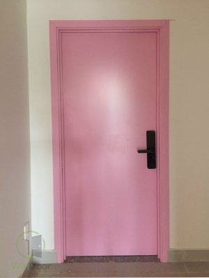 Cửa Nhựa Composite Màu Hồng Cá Tính